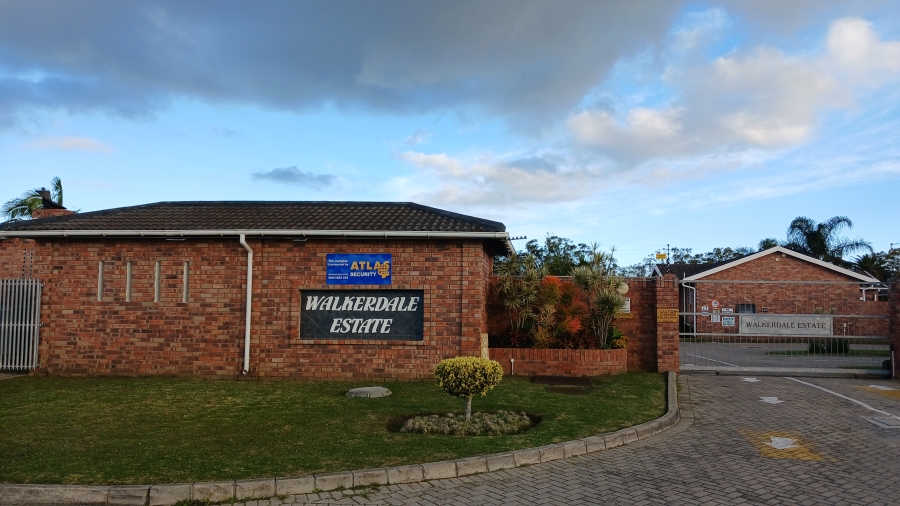 To Let 2 Bedroom Property for Rent in Glenroy Park Eastern Cape